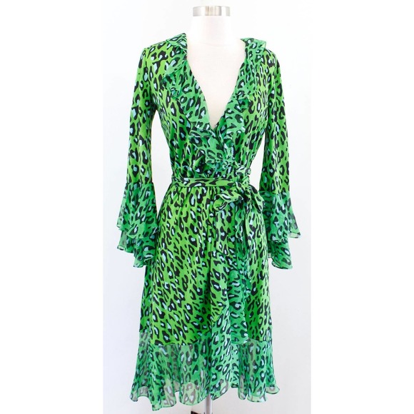 Different Ways To Wear A Dvf Wrap Slip Under Wrap Dress I Put On A DVF Different Ways To Wear A Dvf Wrap Slip Under Wrap Dress I Put On A DVF